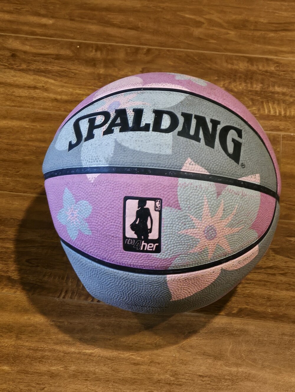 Spalding NBA 4Her basketball Purple Flower Adult Size 7 Used Good Condition